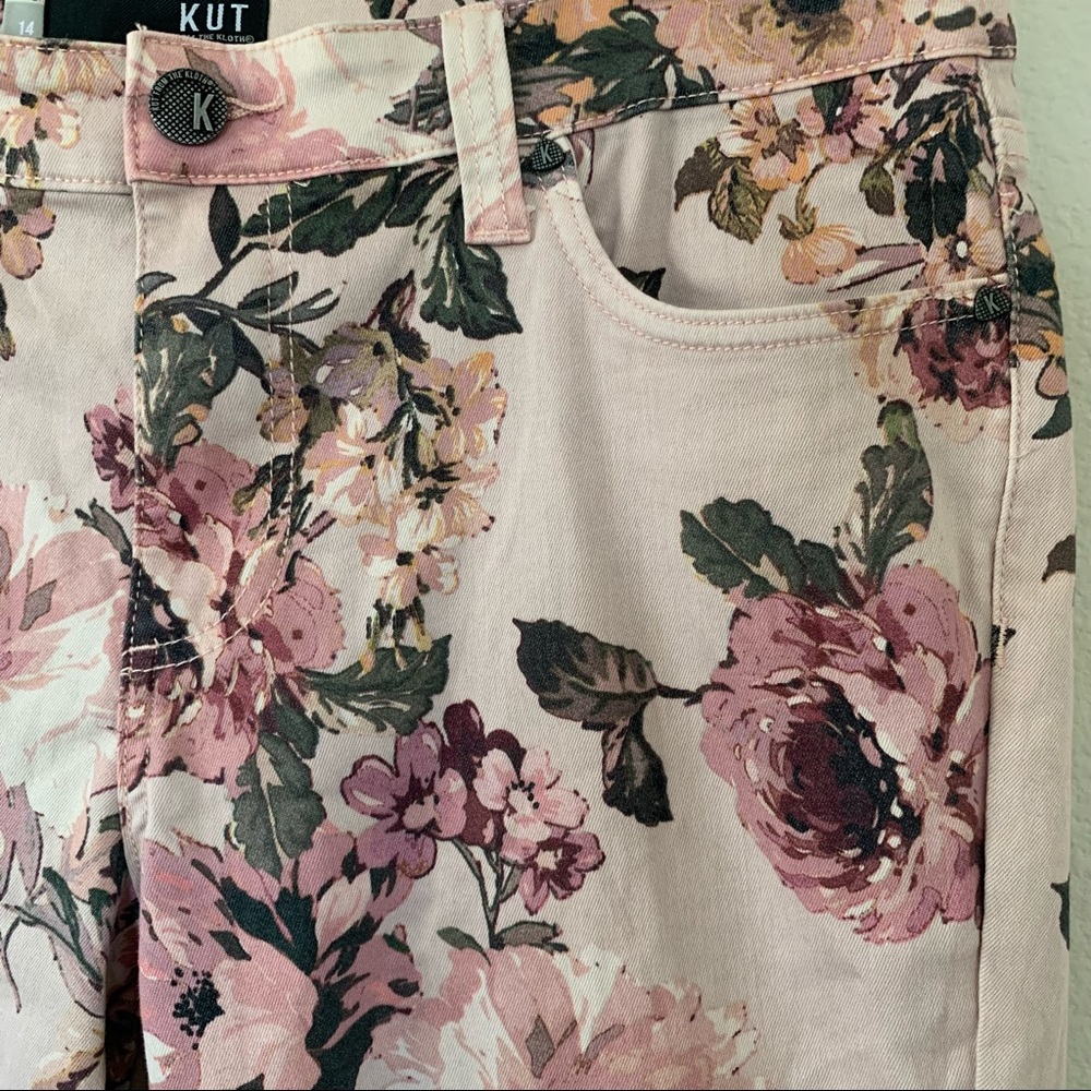 Kut from the Kloth Connie Pink Floral Crop Skinny Jeans - Picture 4 of 12